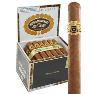 Hoyo de Monterrey Excalibur cigar with open box in background