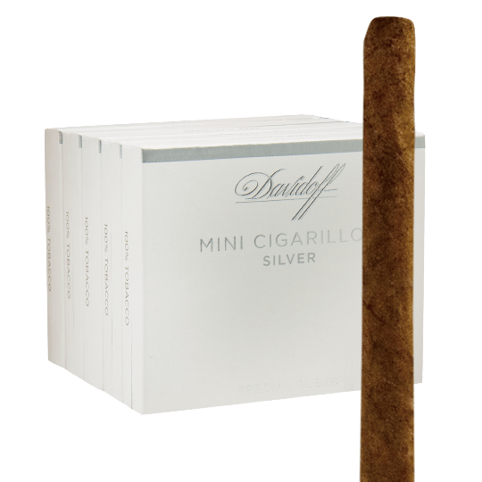 Single Davidoff Mini Cigarillo Silver in front of a 4-pack box