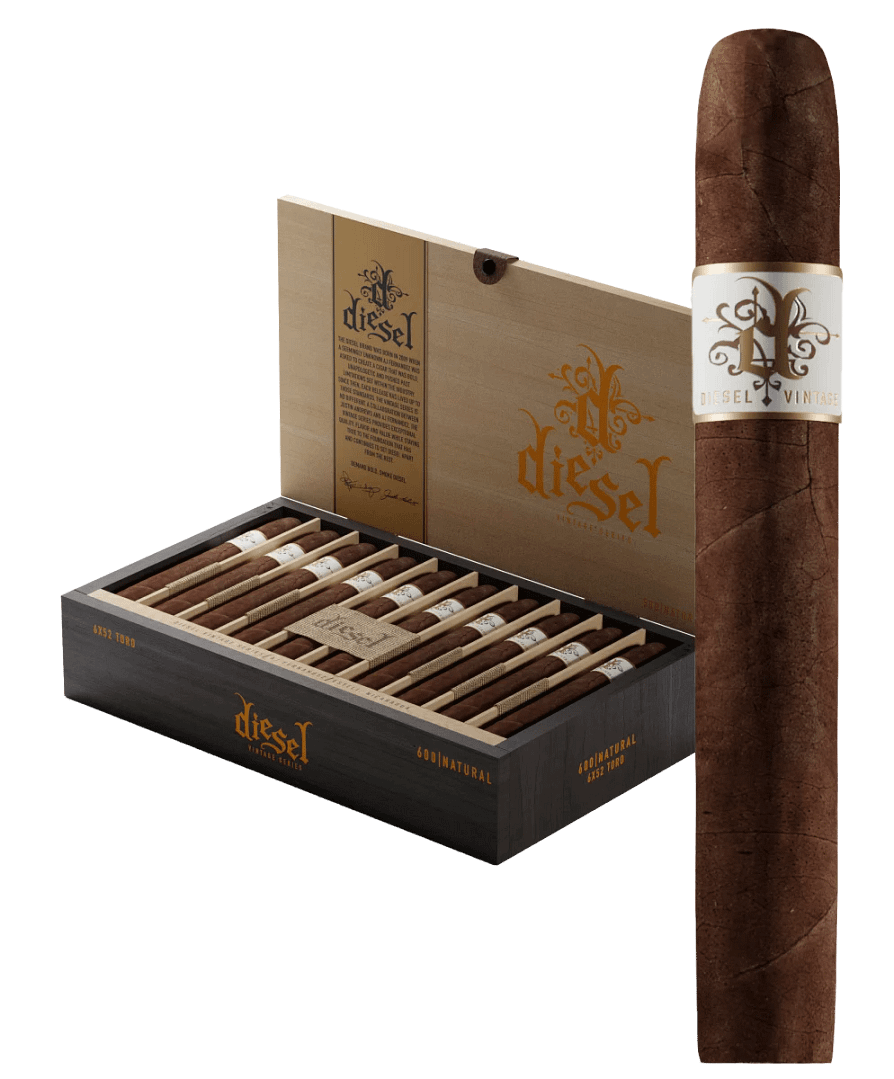 Diesel Vintage Series Natural open box with cigars neatly arranged